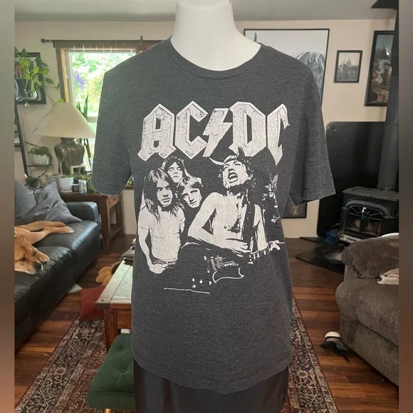 AC/DC T-Shirt - Picture 3 of 5